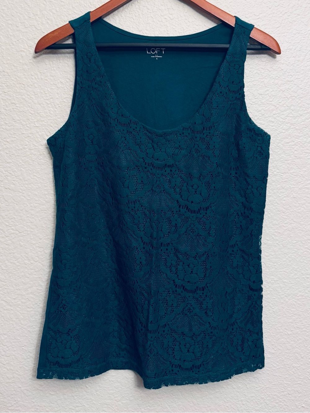 Ann Taylor LOFT Green Lace Sleeveless Tank Top S